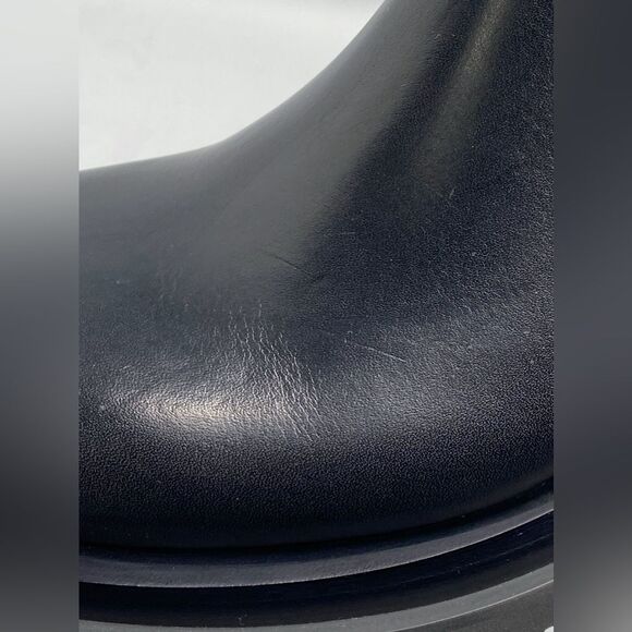 Bottega Veneta Lug Sole Leather Chelsea Boots size 38.5 - Picture 13 of 16